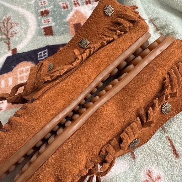 Minnetonka Brown Suede Moccasins - Picture 14 of 14